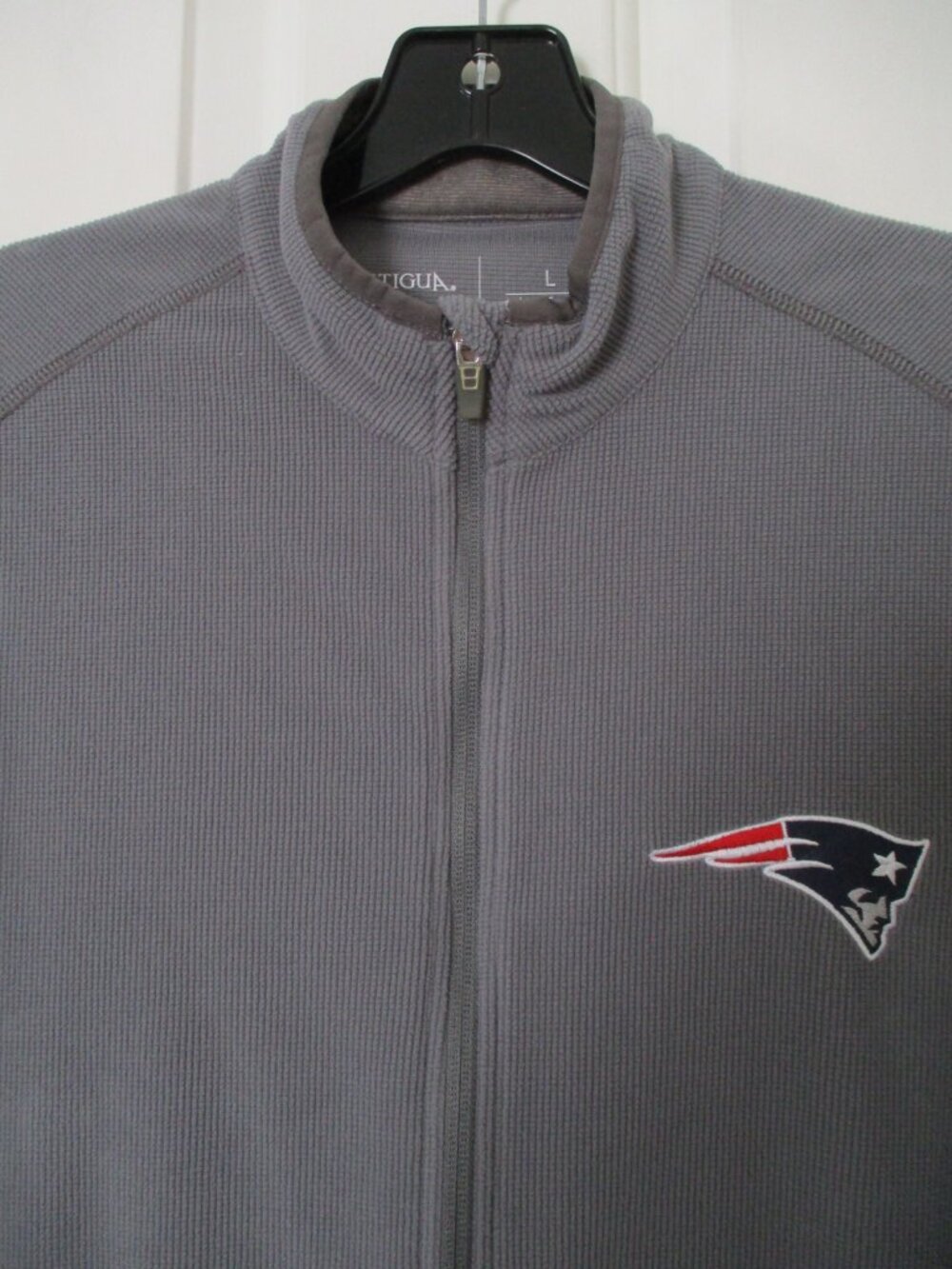 Antigua Womens L/S NFL New England Patriots Gray Full Zip Sweater NWOT - Large